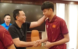 Chủ tịch VFF nhắn nhủ U17 Việt Nam trước 'cơn mưa lời khen' trên mạng xã hội