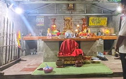 Lợi dụng 'giải bùa Tứ Phủ' để hiếp dâm cô gái 18 tuổi