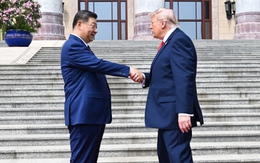 Giây phút ông Trump bắt tay ông Tập Cận Bình và lễ đón trọng thể