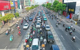 Giao thông đường Cộng Hòa ổn định trong sáng đầu tiên phân làn đảo chiều