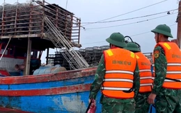 Một ngư dân bỗng nhiên 'biến mất' trong đêm khi tàu cá vào bờ bán hải sản