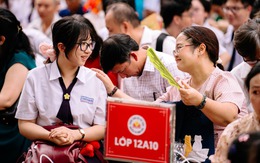 'Xin lỗi, cảm ơn nhiều người nhưng chưa từng nói với ba mẹ'