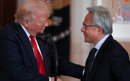 Phe Dân chủ cáo buộc ông Trump trục lợi từ cổ phiếu Nvidia