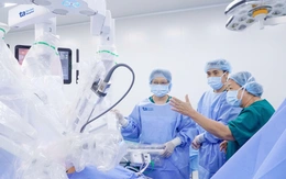 Bác sĩ Việt chinh phục phẫu thuật robot, mở đường hình thành trung tâm chuẩn quốc tế