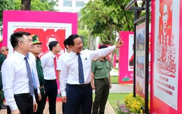 Hơn 350 tranh, ảnh tư liệu quý tái hiện hành trình cứu nước của Bác Hồ