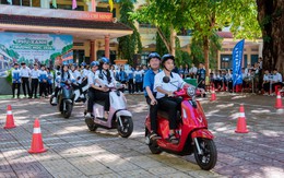 Xe máy điện đổi pin hút khách đô thị