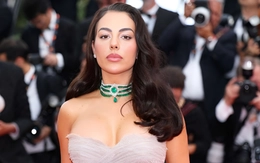 Vợ sắp cưới Ronaldo gây choáng với trang sức hơn 300 carat ở Cannes