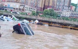 Mưa xối xả gây lũ lớn ở Trung Quốc, 18 người thiệt mạng, giao thông tê liệt diện rộng