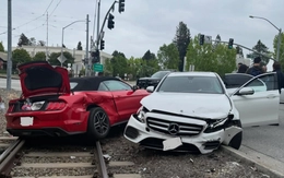 Lái tới 190km/h trên cao tốc chỉ vì muộn làm, tài xế Ford vào trại tạm giam
