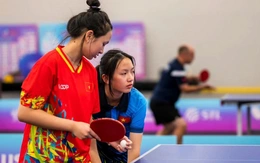 Cô bé Đà Lạt 16 tuổi đánh bại ngôi sao bóng bàn Nhật Bản