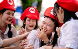 Nước mắt, nụ cười trong ngày lễ trưởng thành ở Trường THPT chuyên Lê Hồng Phong