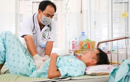 Sau khi ăn bánh mì, hàng chục người đau bụng, tiêu chảy, nghi ngộ độc