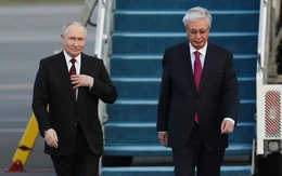 Ông Putin thăm cấp nhà nước Kazakhstan, được máy bay chiến đấu hộ tống đến tận thủ đô