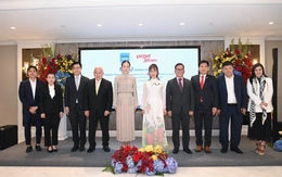 Madam Pang và Tiến sĩ Nguyễn Thị Phương Thảo đồng hành vì bóng đá