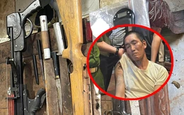 Phát hiện heroin cùng 2 khẩu súng đã nạp đạn khi khám xét nhà 'con nghiện'