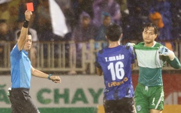 Thủ môn lãnh thẻ đỏ, Sông Lam Nghệ An không có áo thay