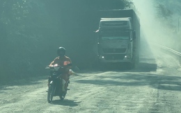 Đường Hồ Chí Minh nhánh Tây thi công dang dở, dân khổ vì bụi mù