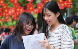 Đề thi văn lớp 10 Hà Nội hỏi về việc người trẻ 'mất kết nối', thí sinh thích thú