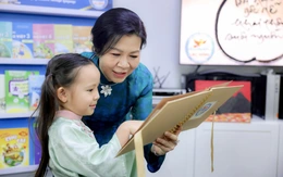 Phu nhân Ngô Phương Ly thăm và tặng 100 đầu sách cho lớp tiếng Việt Lạc Hồng tại Singapore
