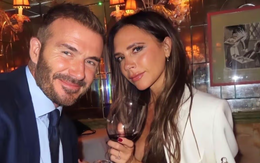 Vợ chồng Beckham nghỉ dưỡng trên du thuyền xa hoa ở Tây Ban Nha