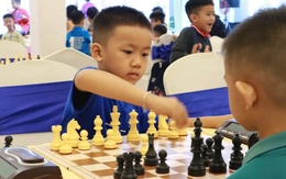 Học với máy tính cũng có thể vô địch cờ vua
