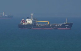 Giá dầu giảm sau thông tin Mỹ sẽ hộ tống tàu trung lập qua eo Hormuz