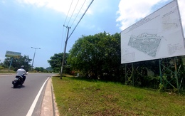 Dân khiếu nại không được giải quyết, phòng tham mưu phường biến thành ‘kiến nghị’ rồi chỉ sang tòa