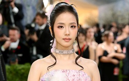 Jisoo BlackPink có thực sự ăn cắp quần áo không?
