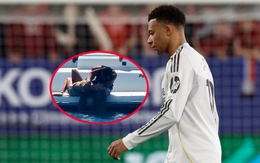 Mbappe giữa ‘tâm bão’: Cãi nhau, du hí cùng bạn gái, fan đòi đuổi