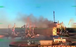 Ukraine phá hủy cảng, cầu đường làm chậm đà tiến công của quân Nga 