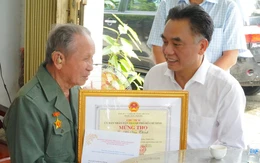 TP.HCM thăm, chúc thọ người cao tuổi tiêu biểu dịp 85 năm Ngày truyền thống người cao tuổi Việt Nam