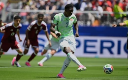 Qatar - Thụy Sĩ (hiệp 1):  Embolo mở tỉ số từ quả penalty, đại diện Tây Á chống đỡ vất vả