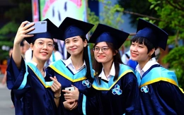 Phải giữ niềm tin vào tấm bằng đại học