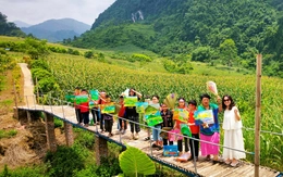 Những người lên núi gieo vui