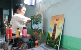 Cô bé từng viết chữ bằng cánh tay cụt nay ấp ủ trở thành họa sĩ