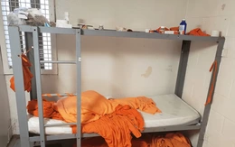 Báo New York Times: 'Tỉ phú ấu dâm' Epstein tìm cách tự sát ít nhất 3 lần trong tù