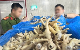 Bắt giám đốc và nhân viên liên quan vụ doanh nghiệp tuồn 10.000 tấn chân gà 'bẩn' ra thị trường