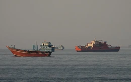 80 quả thủy lôi còn nằm dưới eo biển Hormuz, tàu thuyền chưa thể qua lại bình thường