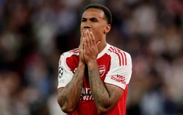 Áo đấu của sao Arsenal 'cháy hàng' sau khi đá hỏng phạt đền ở chung kết Champions League