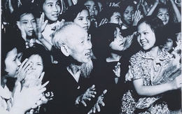 Chiếc túi mang cơm đi công tác của Bác Hồ và lời dặn 'phải trân trọng từng hạt gạo của dân'