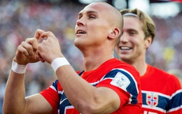 Đồng đội Haaland ở World Cup nhìn con chào đời qua FaceTime