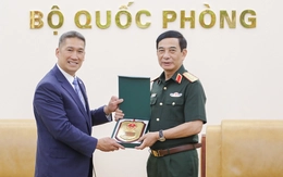 Đại tướng Phan Văn Giang tiếp Quyền Bộ trưởng Bộ Hải quân Mỹ Hùng Cao