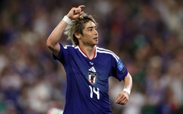 Người hùng tuyển Nhật Bản tại World Cup từng đi bán... gà rán