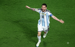 Argentina - Áo (hiệp 1) 1-0: Messi sút trượt phạt đền, lỡ cơ hội đi vào lịch sử