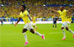 Vinicius lập cú đúp giúp Brazil giành ngôi đầu bảng C