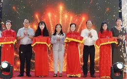Người dân thích thú tham quan mua sắm tại Tuần lễ văn hóa, ẩm thực và mua sắm Lái Thiêu