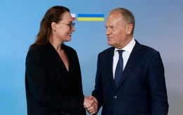 Thủ tướng Ba Lan và Thủ tướng Ukraine bắt tay nhau giữa căng thẳng ngoại giao
