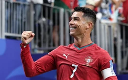 Chiếc túi Gucci theo Ronaldo đến World Cup có gì đặc biệt?
