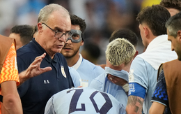 Thực hư tin tuyển Uruguay nổi loạn chống HLV Bielsa ở World Cup