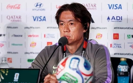 HLV tuyển Hàn Quốc từ chức ngay sau thất bại ở World Cup